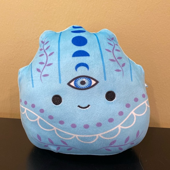 Evil Eye Squishmallows, Gisla the Blue Hamsa Hand, 8” - Picture 1 of 6